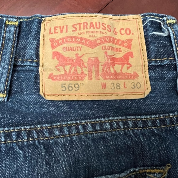 Levi’s Jeans - Picture 2 of 4